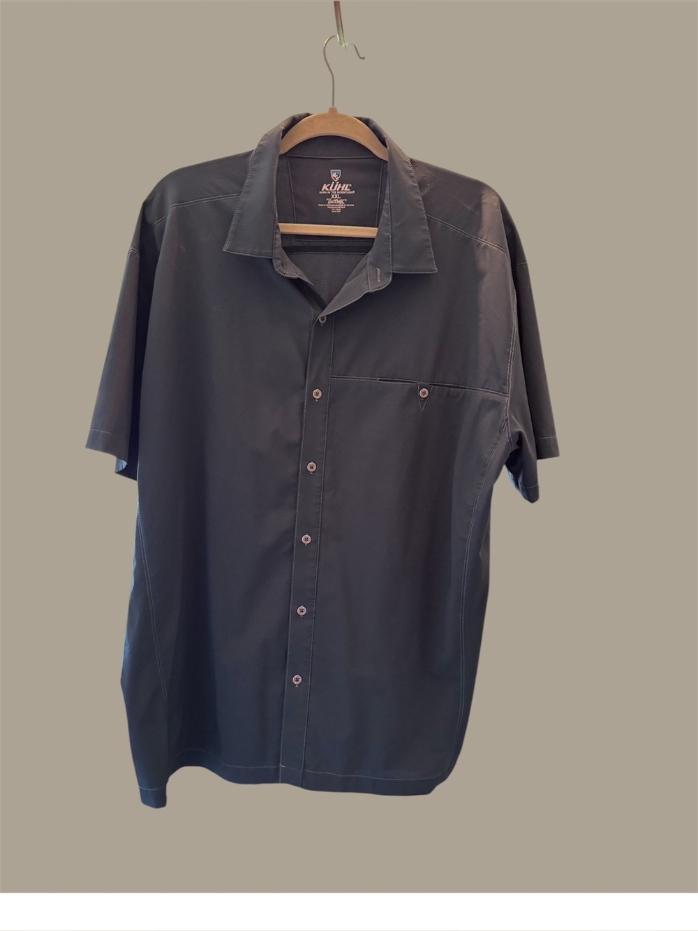 Kuhl Men's Renegade Short Sleeve Button-Down Shirt in Charcoal